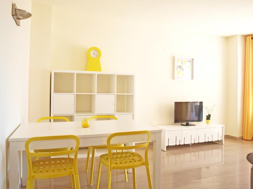 Appartamento ApartUP Yellow Opera View Valenza Esterno foto