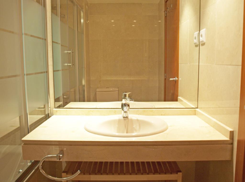 Appartamento ApartUP Yellow Opera View Valenza Esterno foto