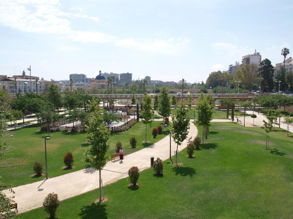 Appartamento ApartUP Yellow Opera View Valenza Esterno foto