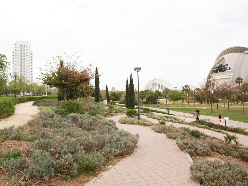 Appartamento ApartUP Yellow Opera View Valenza Esterno foto